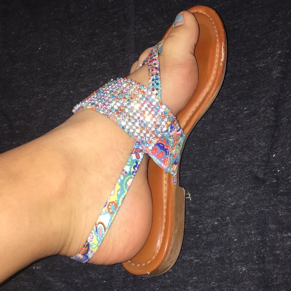 Sandals - Picture 2 of 4